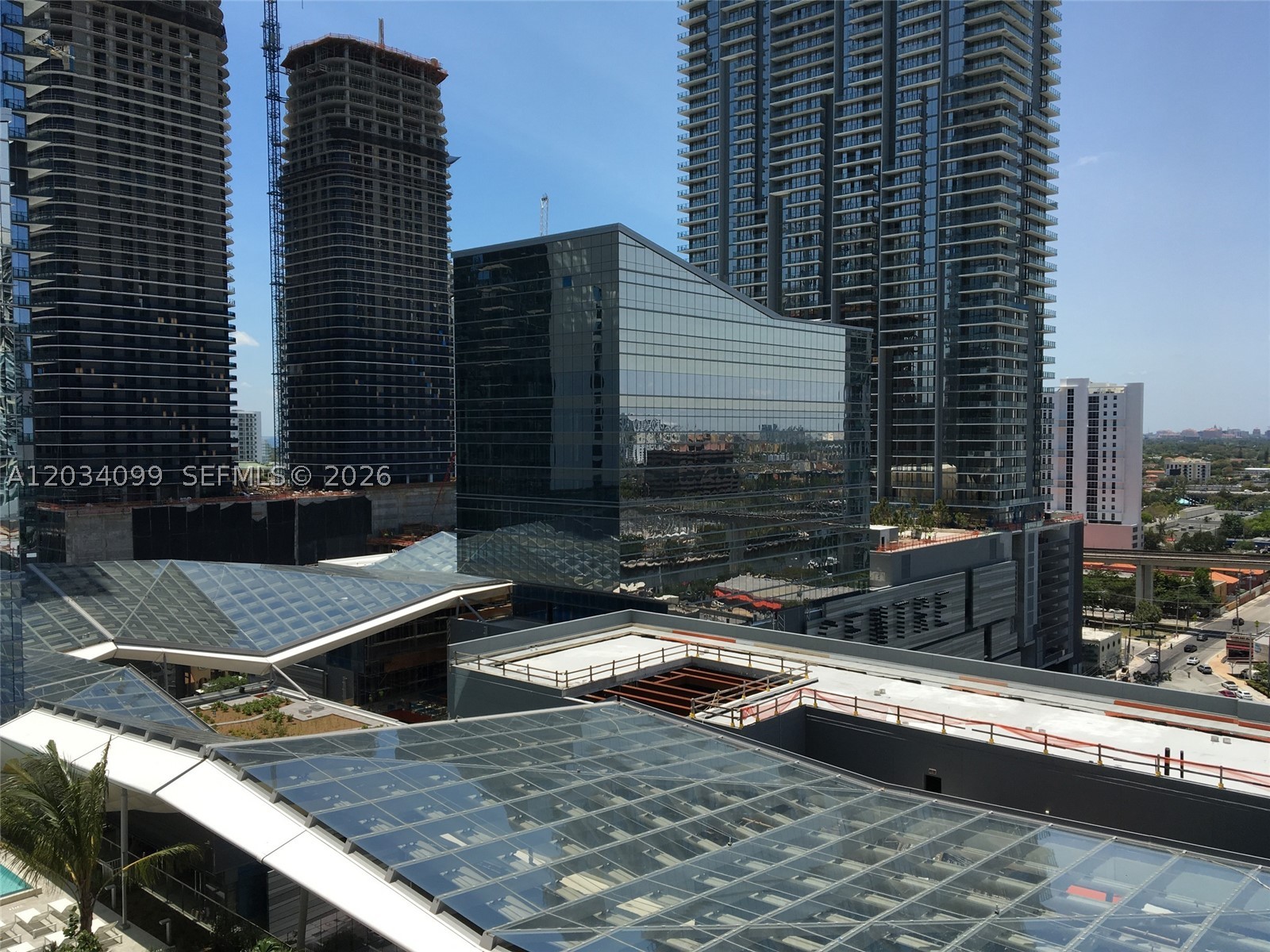 image Reach Brickell City Centre10