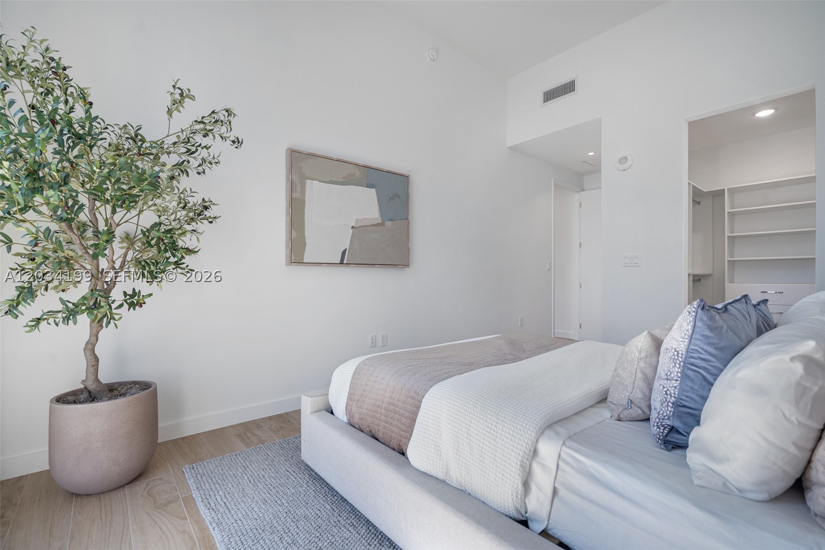 2655 S Bayshore #1911 Coconut Grove, FL 33133