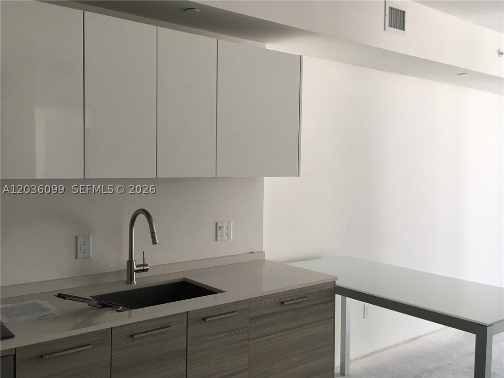 image Brickell House2