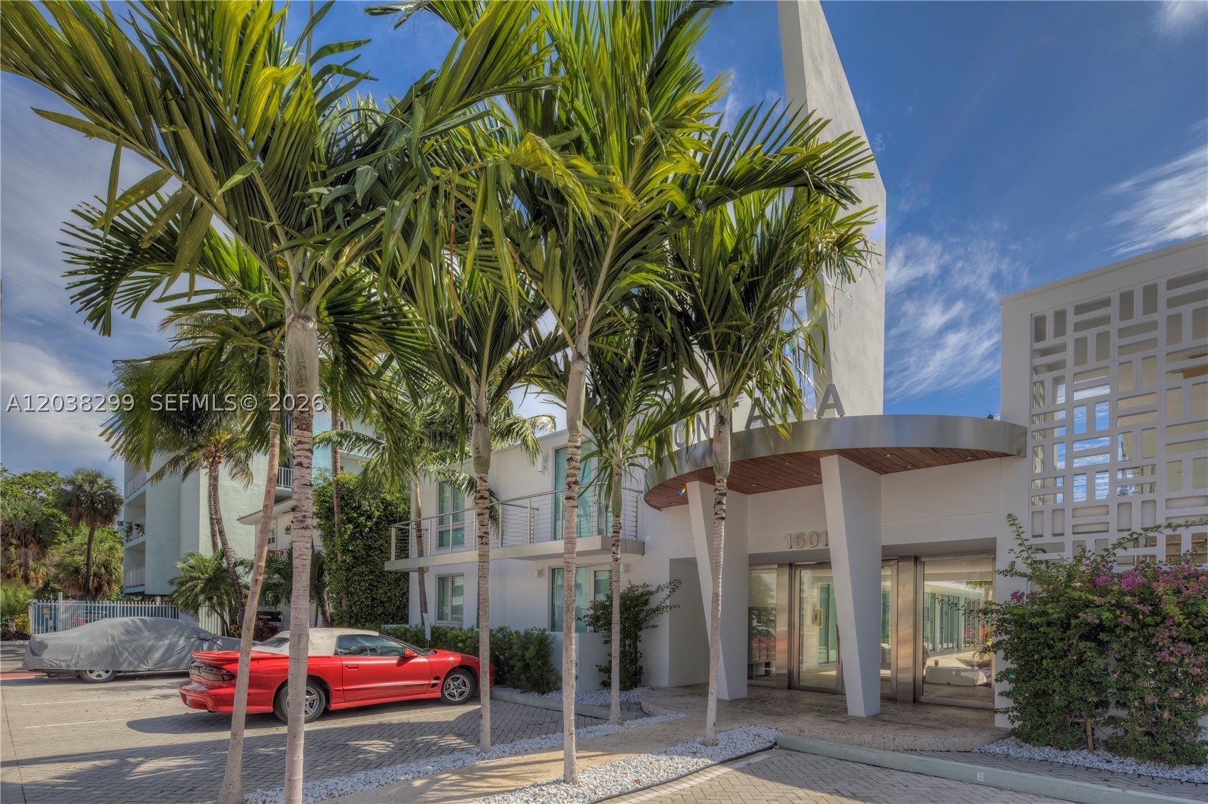 1601 West Ave #212