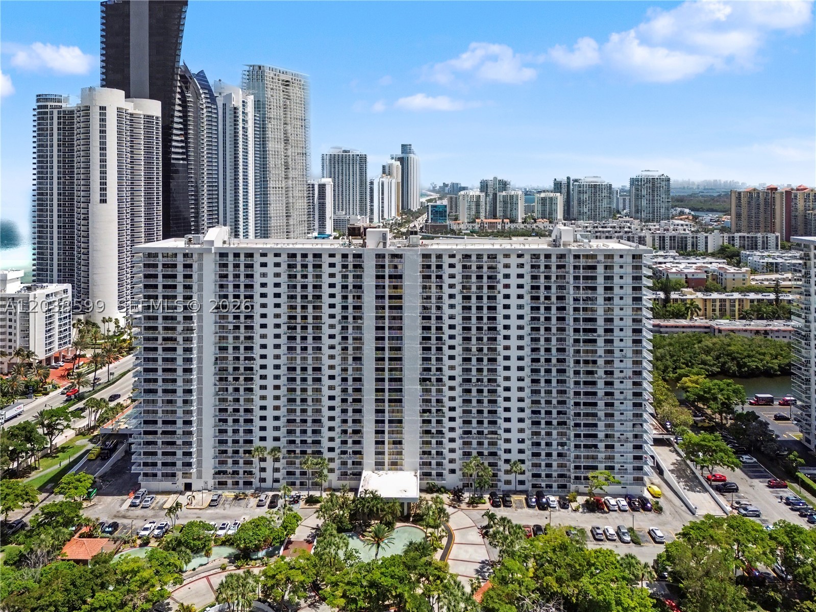 image Winston Towers 6001