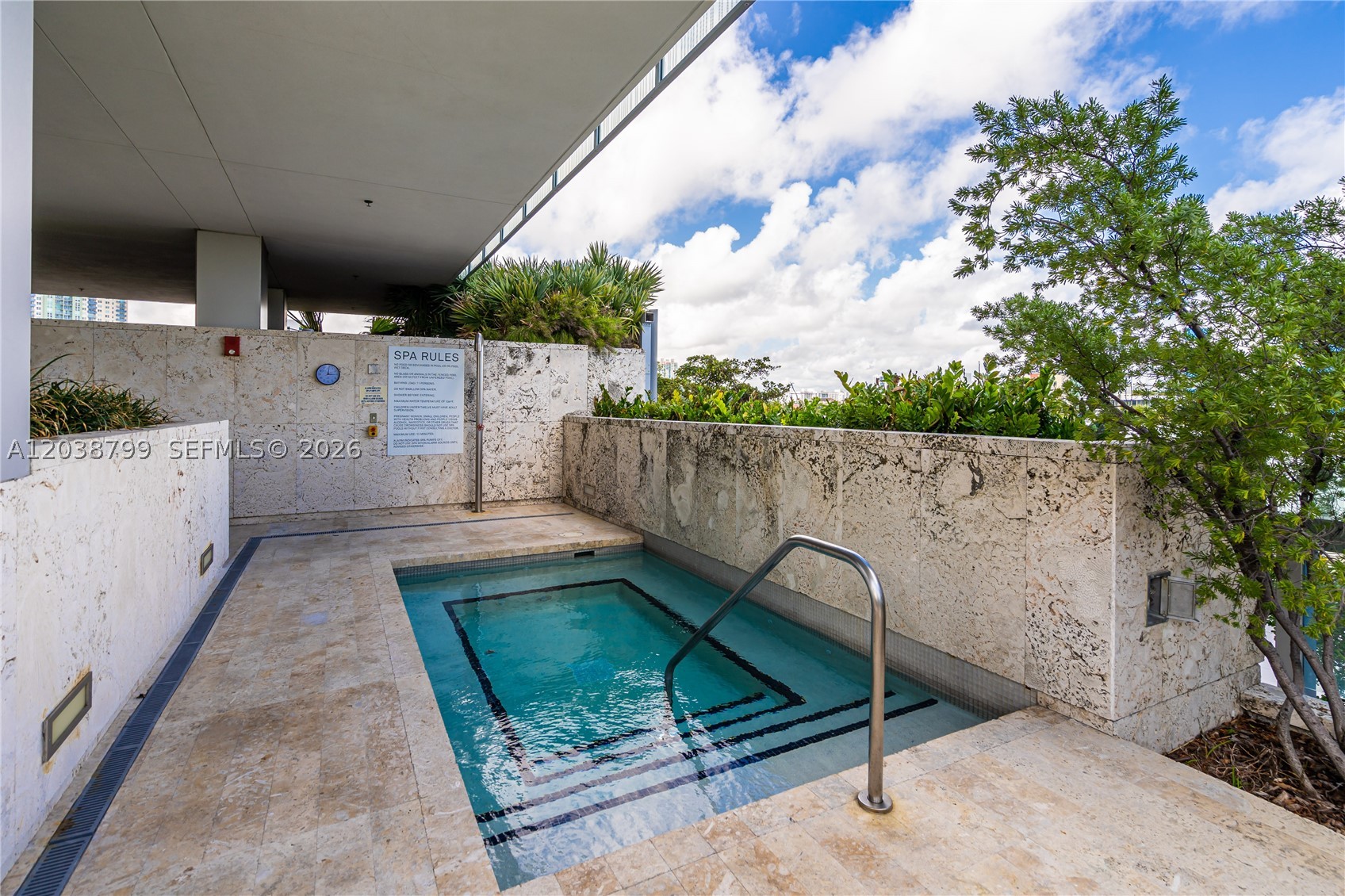 image Glass Miami Beach50