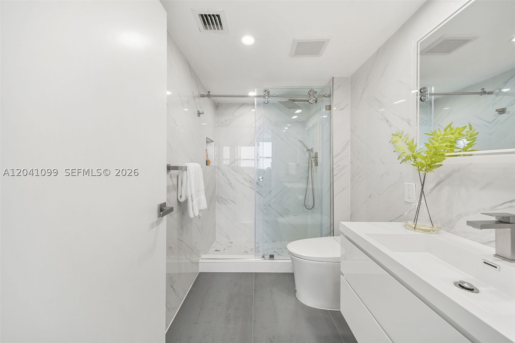 650 West Ave #1908 Miami Beach, FL 33139