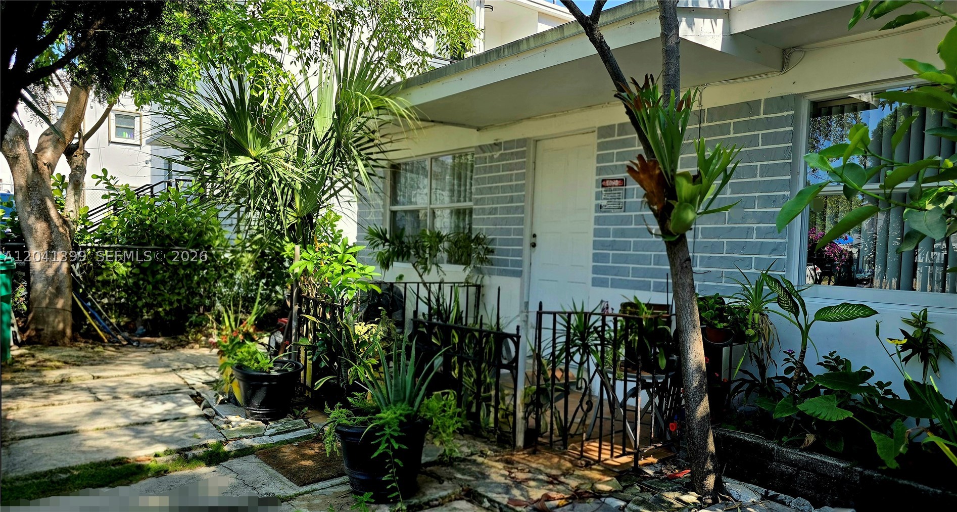 241 NW 32nd St Miami, FL 33127