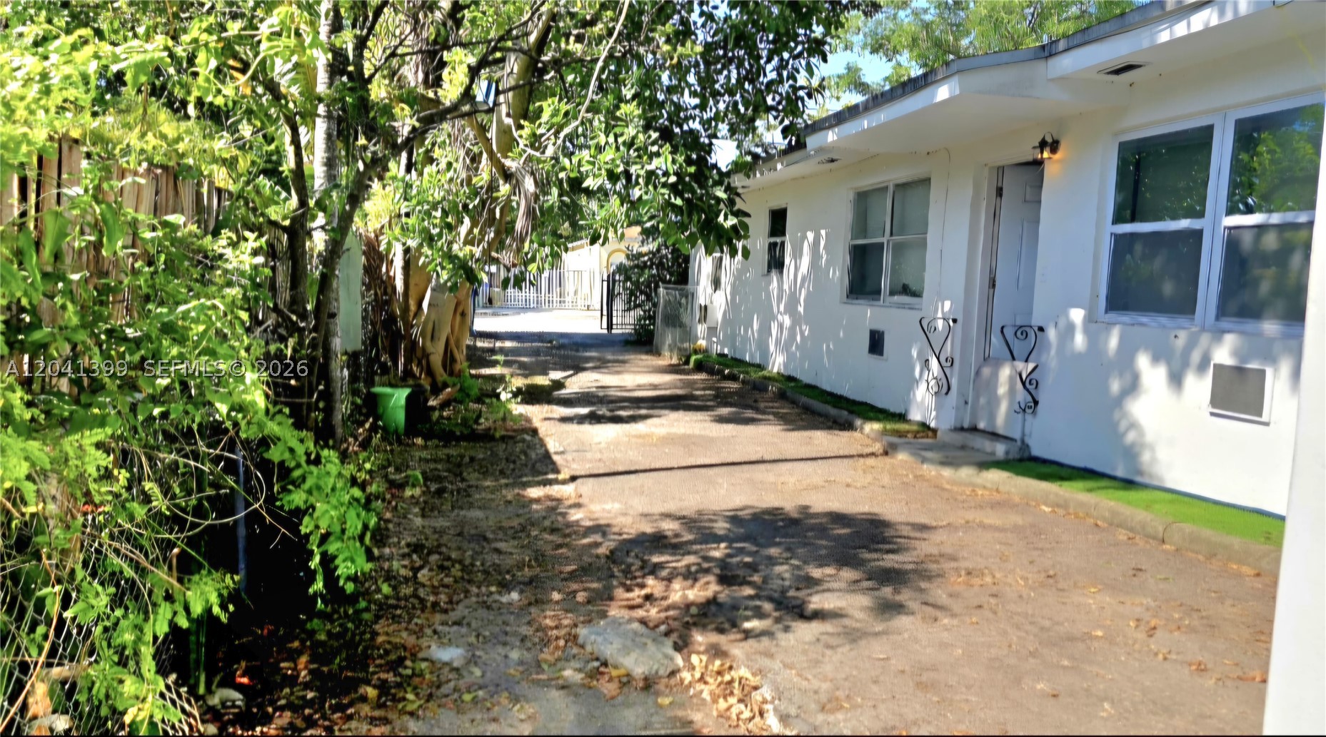 241 NW 32nd St Miami, FL 33127