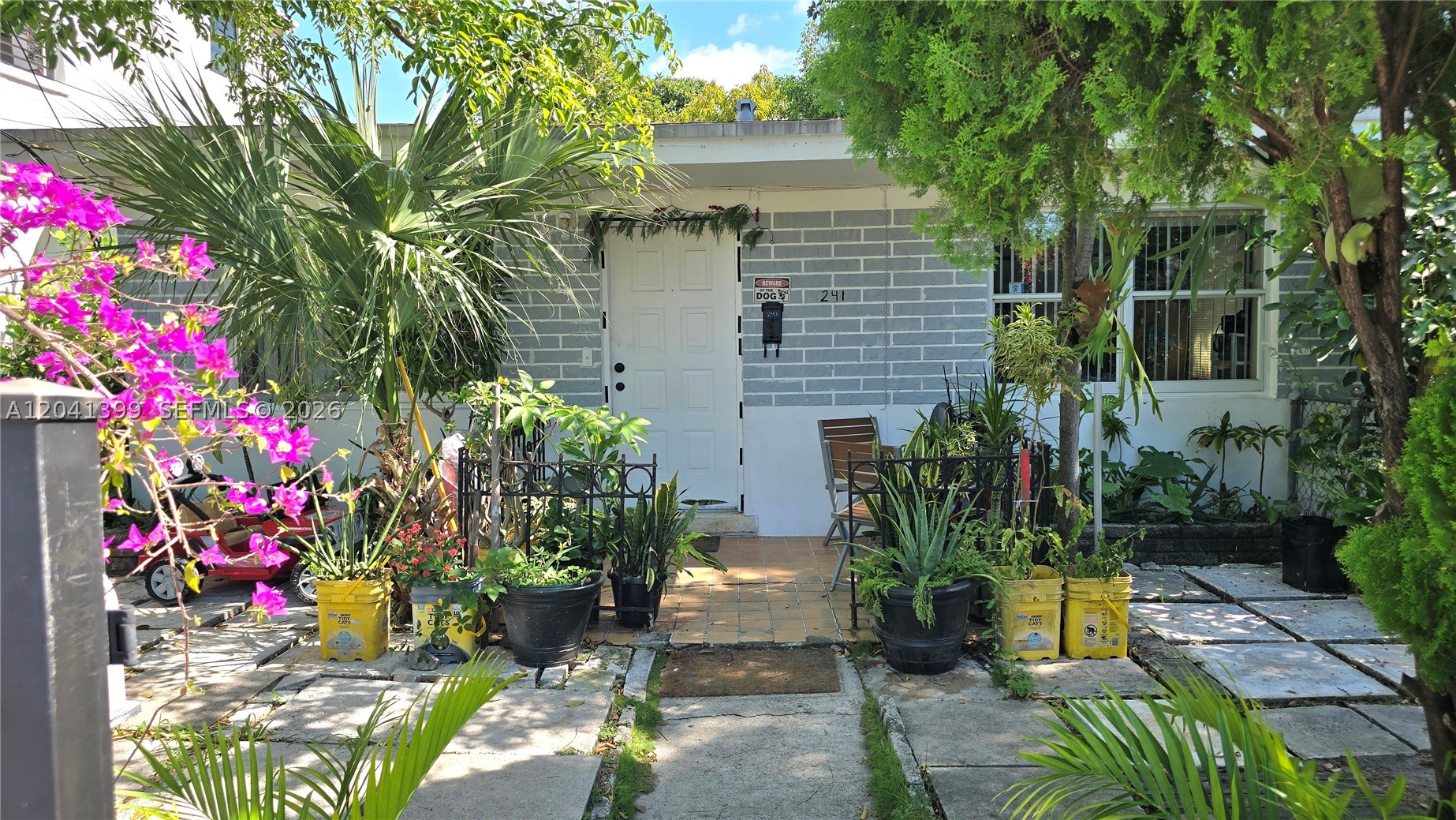 241 NW 32nd St Miami, FL 33127