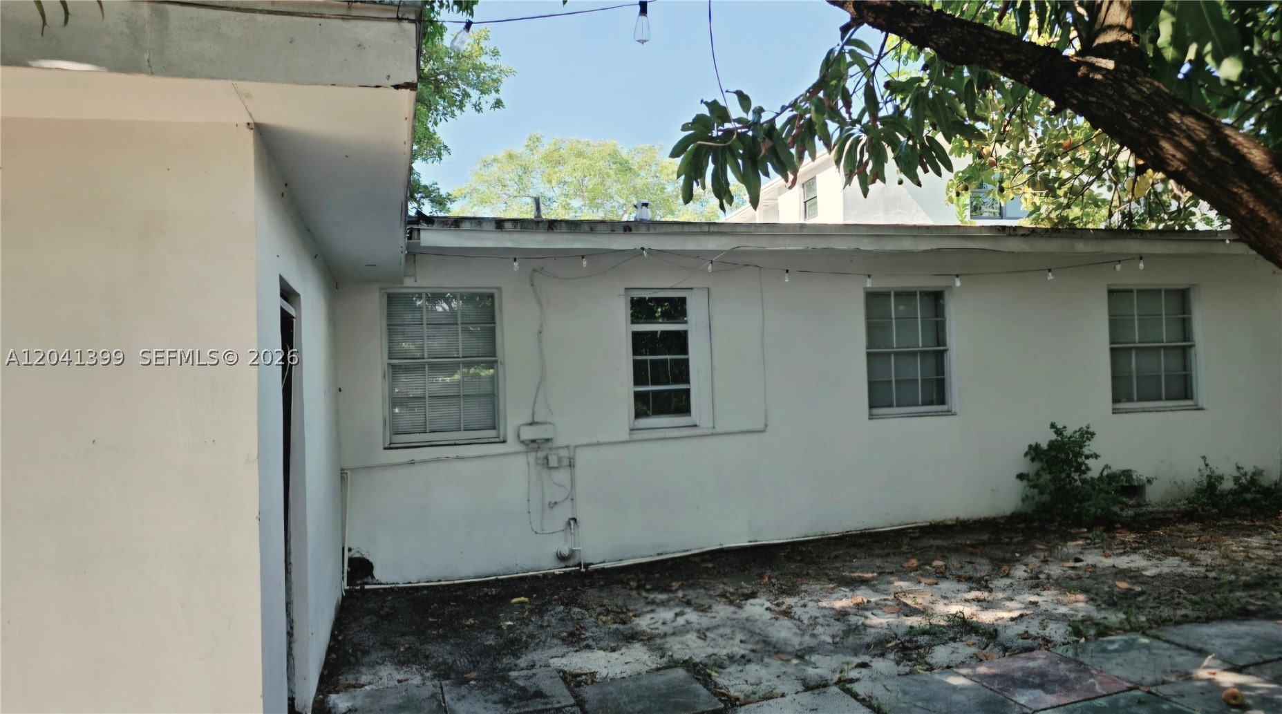 241 NW 32nd St Miami, FL 33127