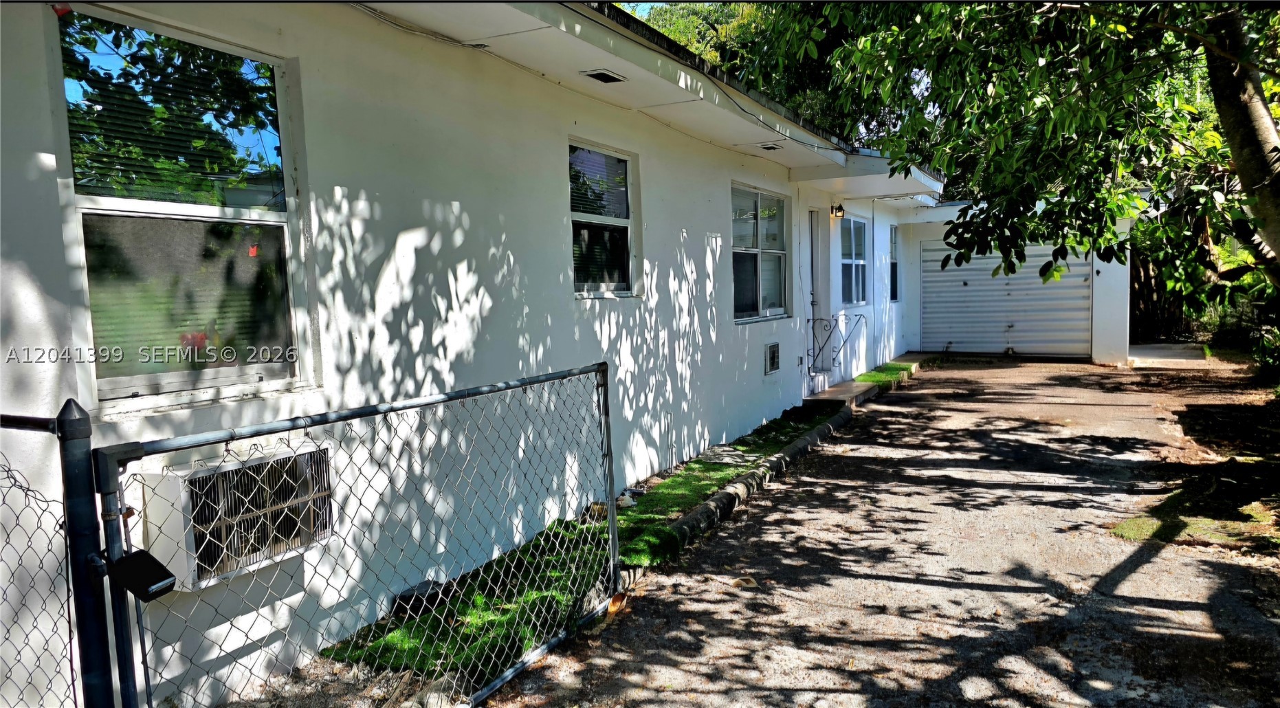 241 NW 32nd St Miami, FL 33127