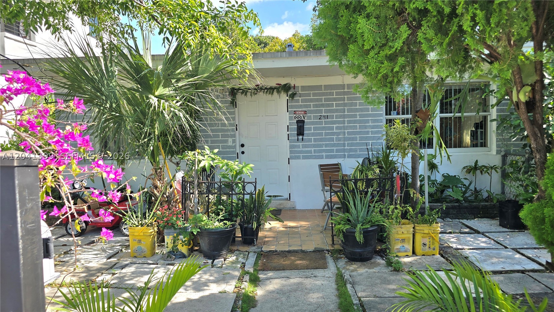 241 NW 32nd St Miami, FL 33127