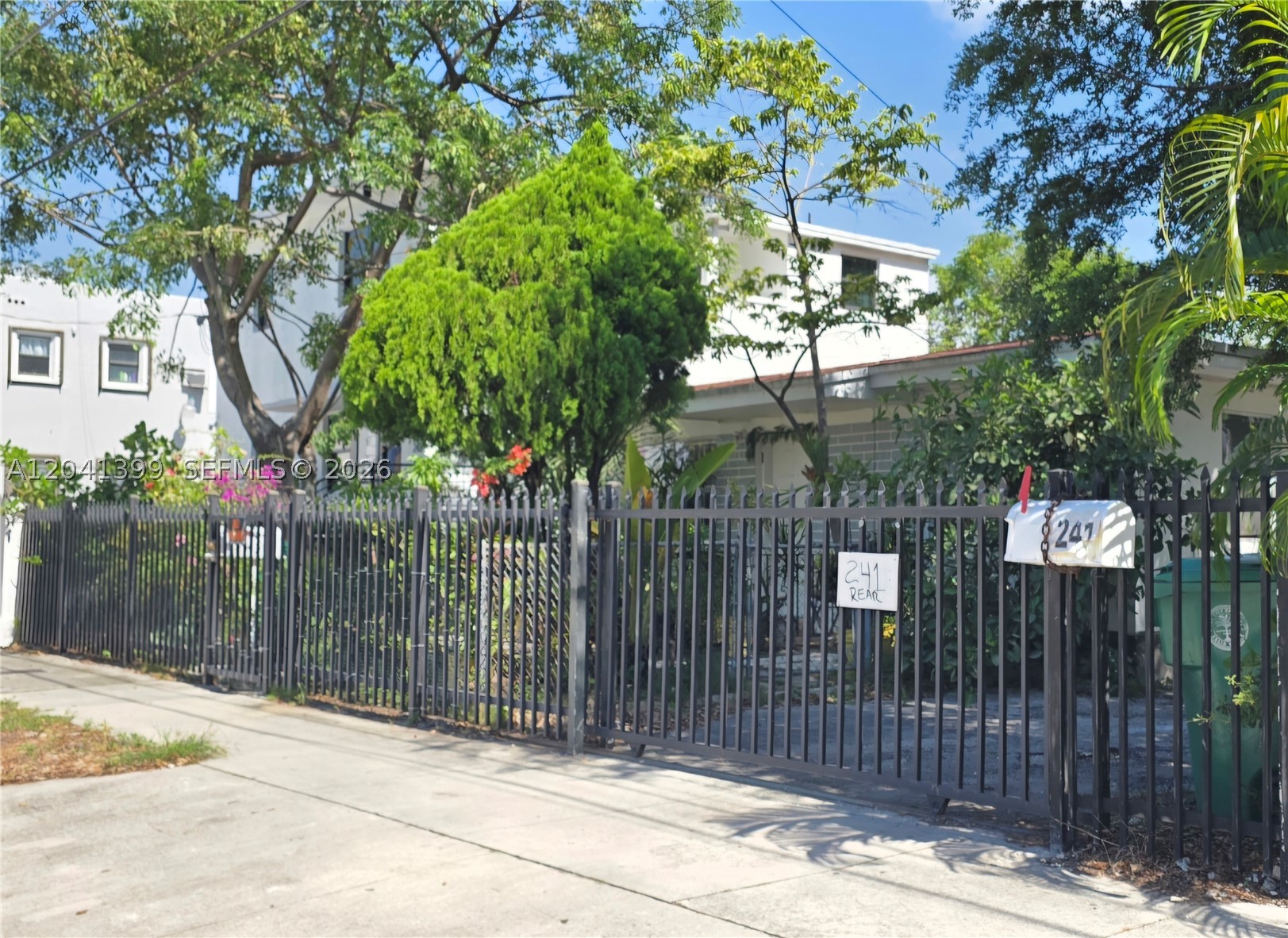 241 NW 32nd St Miami, FL 33127