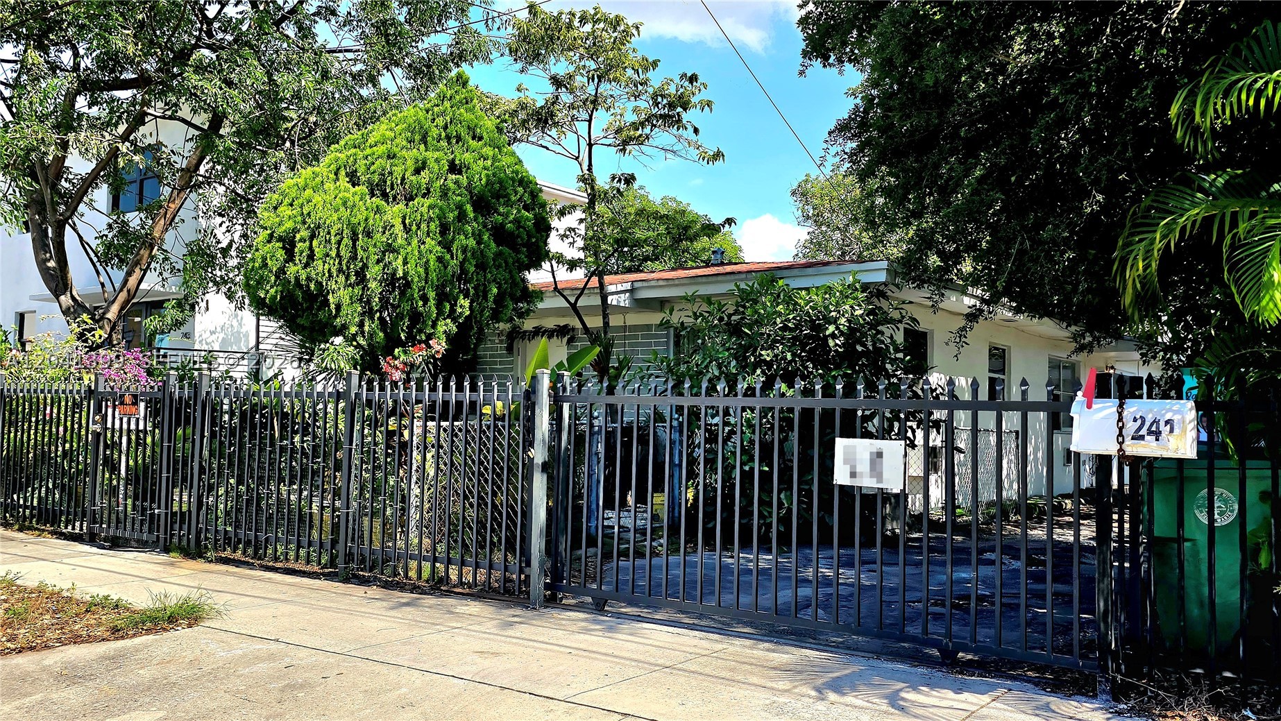241 NW 32nd St Miami, FL 33127