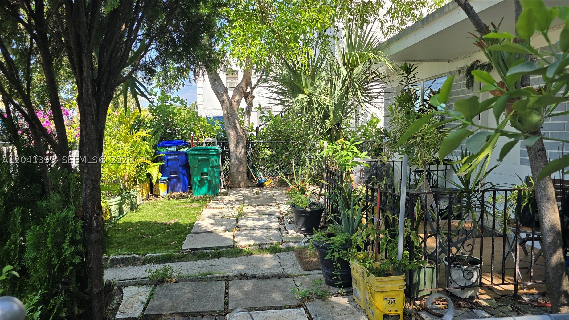 241 NW 32nd St Miami, FL 33127