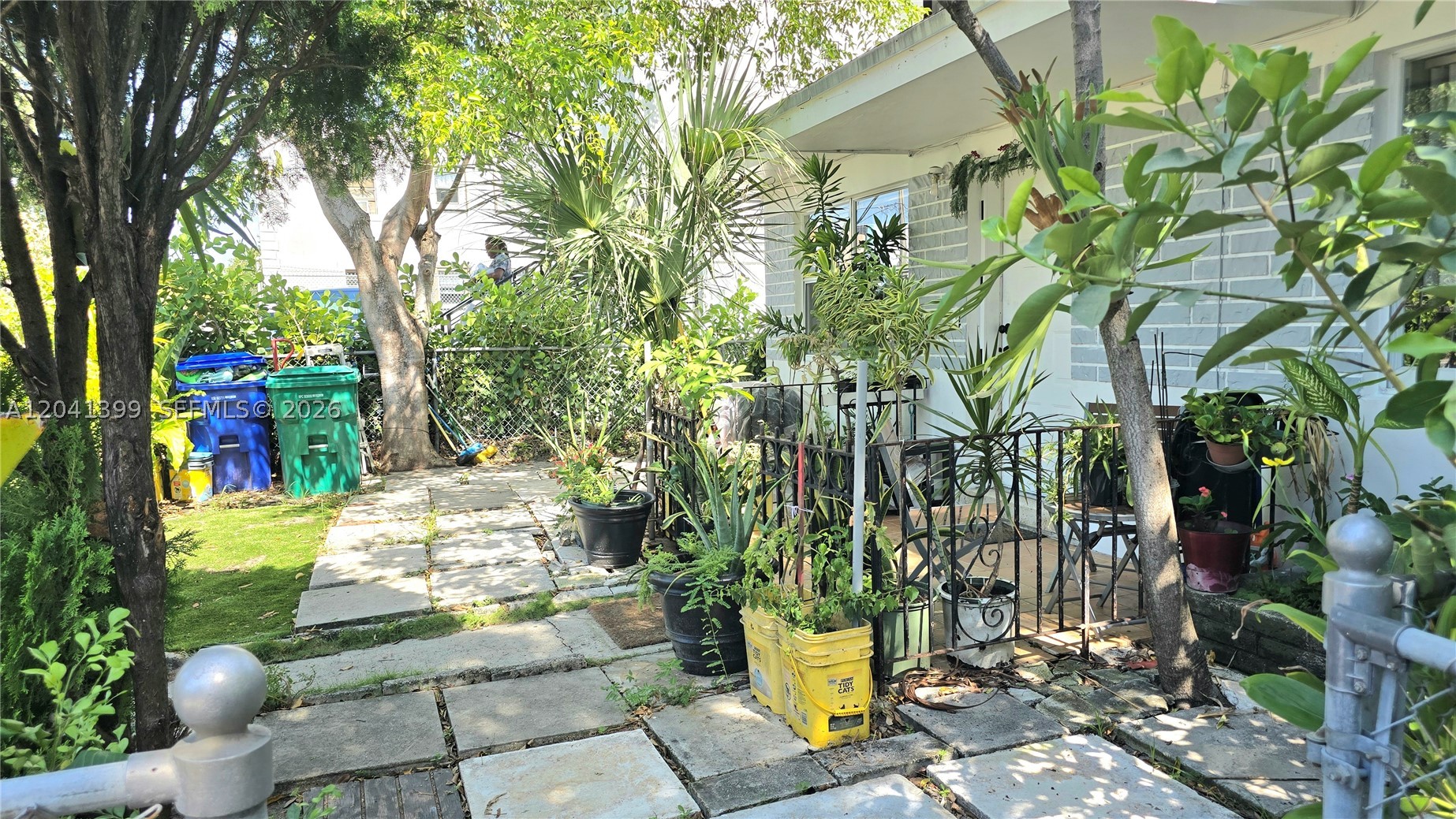 241 NW 32nd St Miami, FL 33127
