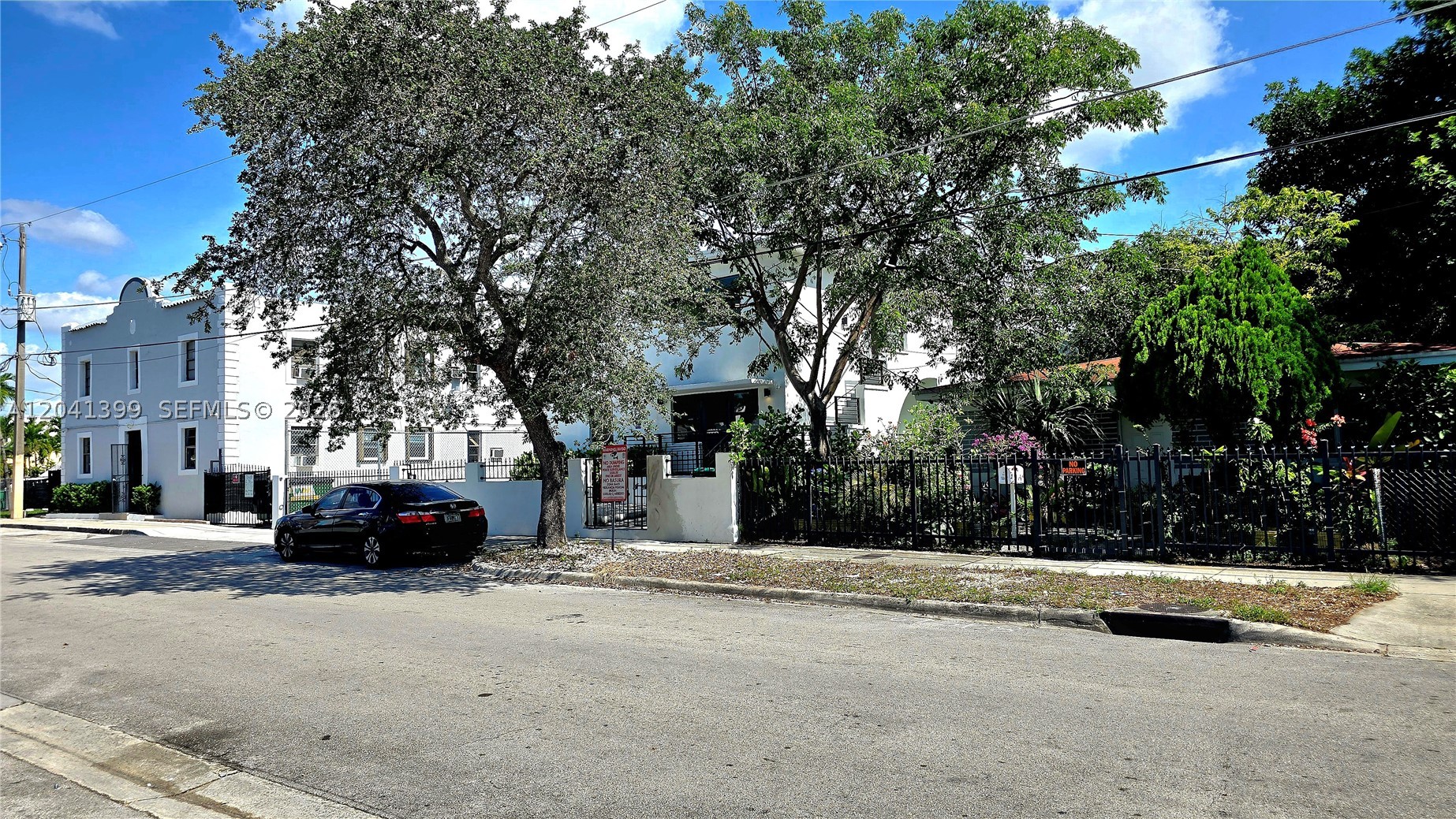 241 NW 32nd St Miami, FL 33127