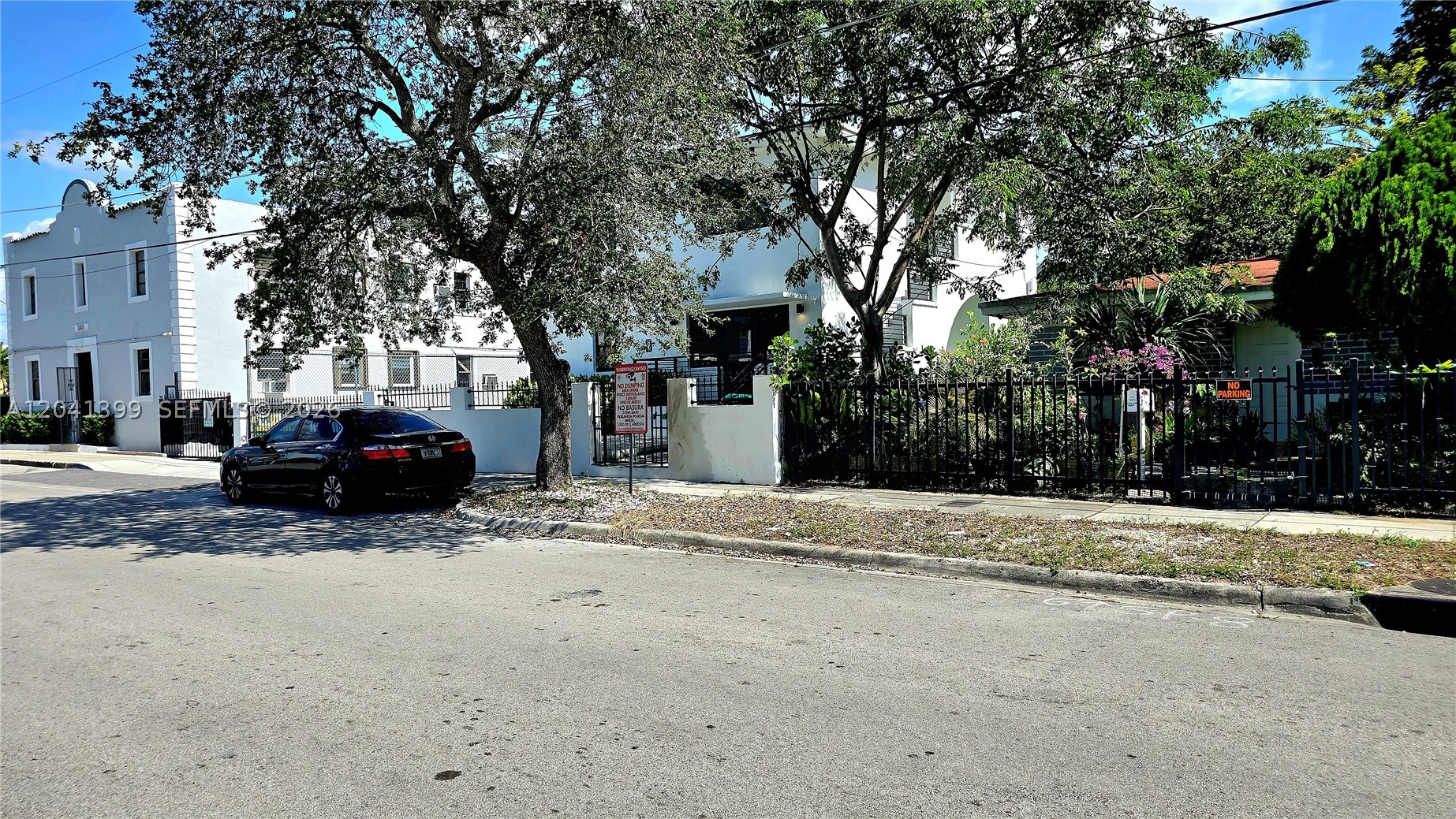 241 NW 32nd St Miami, FL 33127