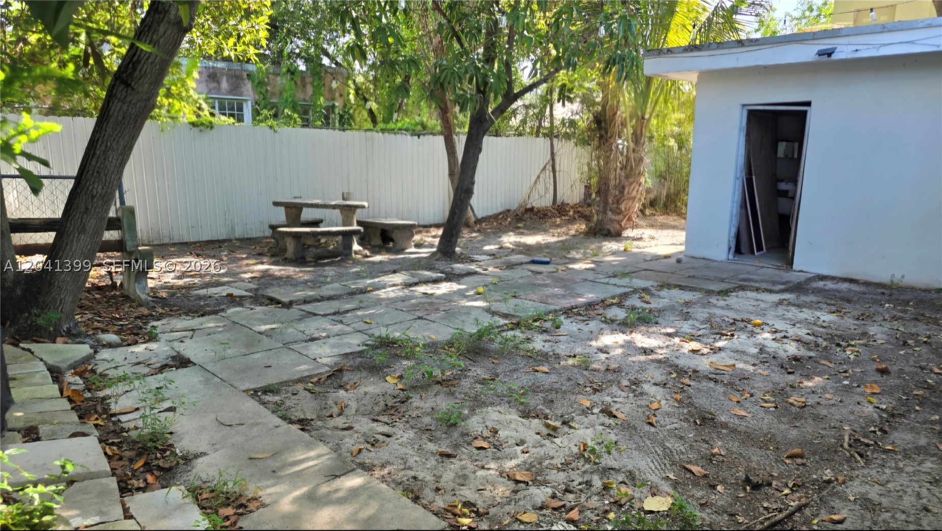 241 NW 32nd St Miami, FL 33127