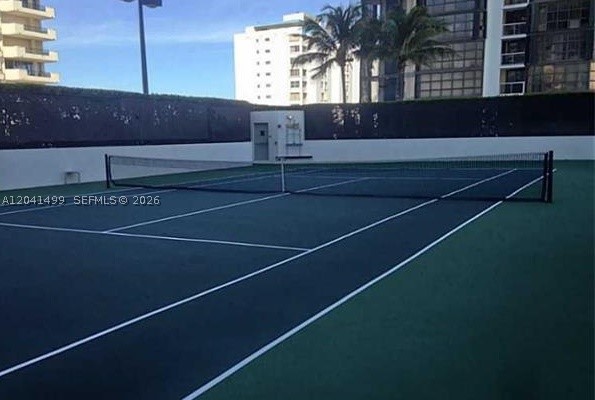 6365 Collins Ave #1707 Miami Beach, FL 33141