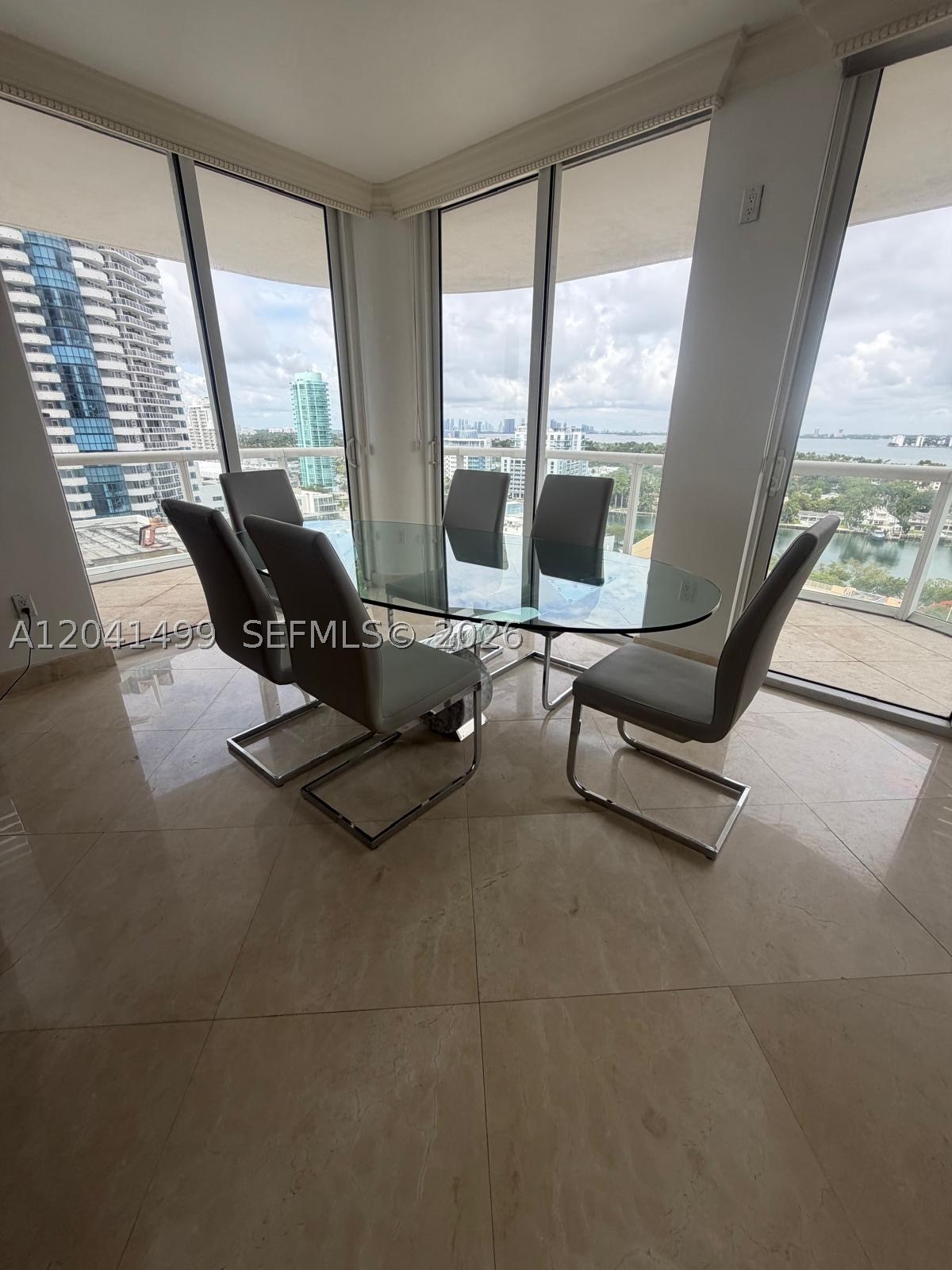 6365 Collins Ave #1707 Miami Beach, FL 33141