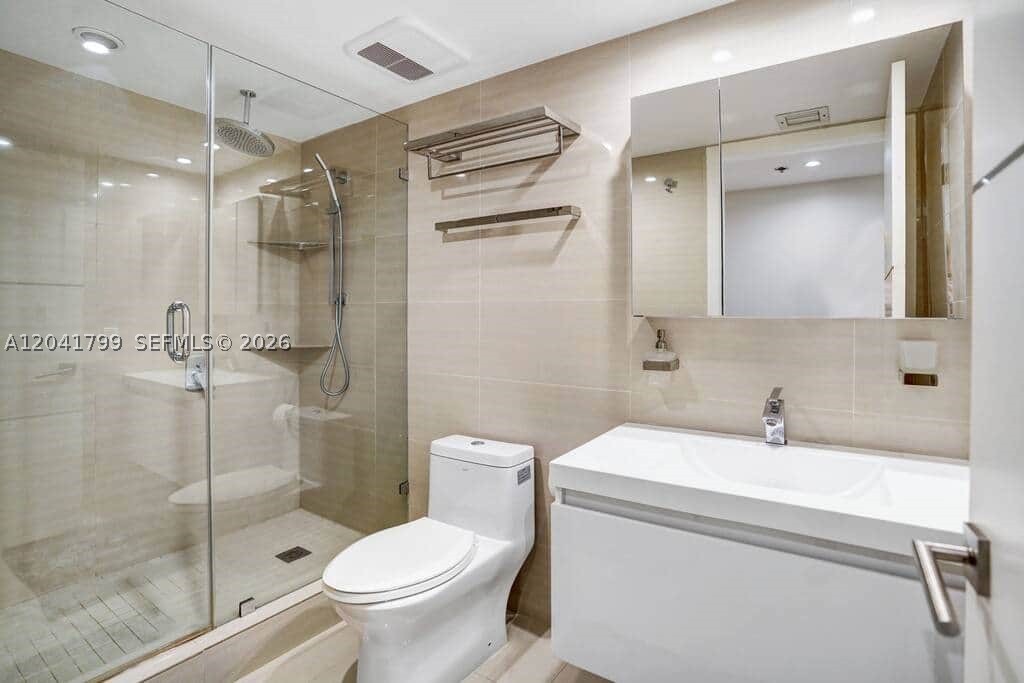 1717 N Bayshore Dr #A-2056 Miami, FL 33132