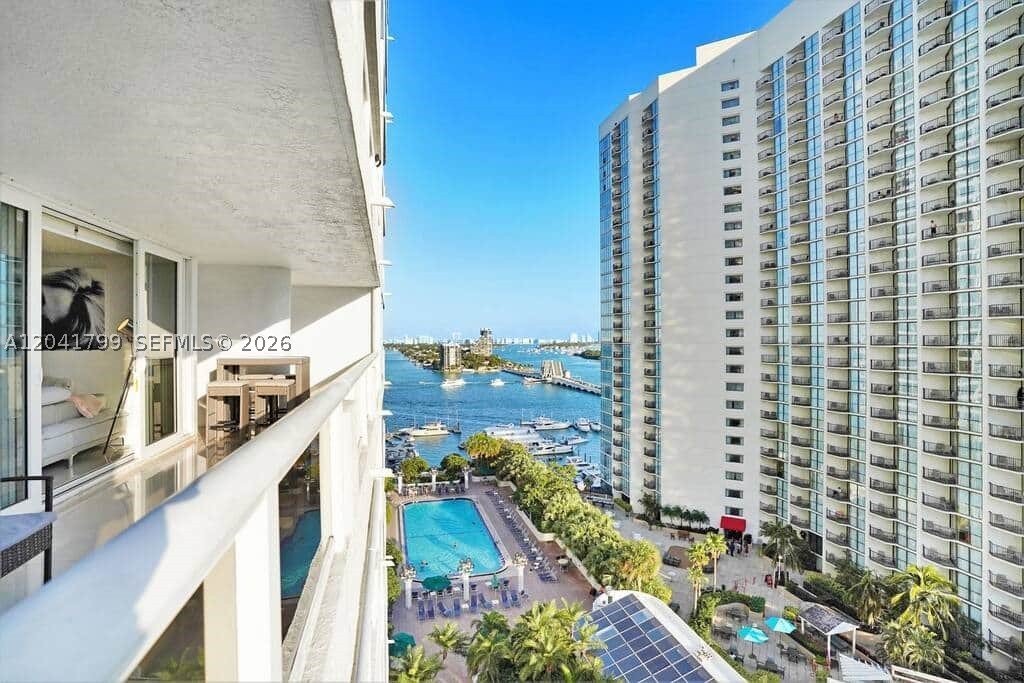 1717 N Bayshore Dr #A-2056 Miami, FL 33132