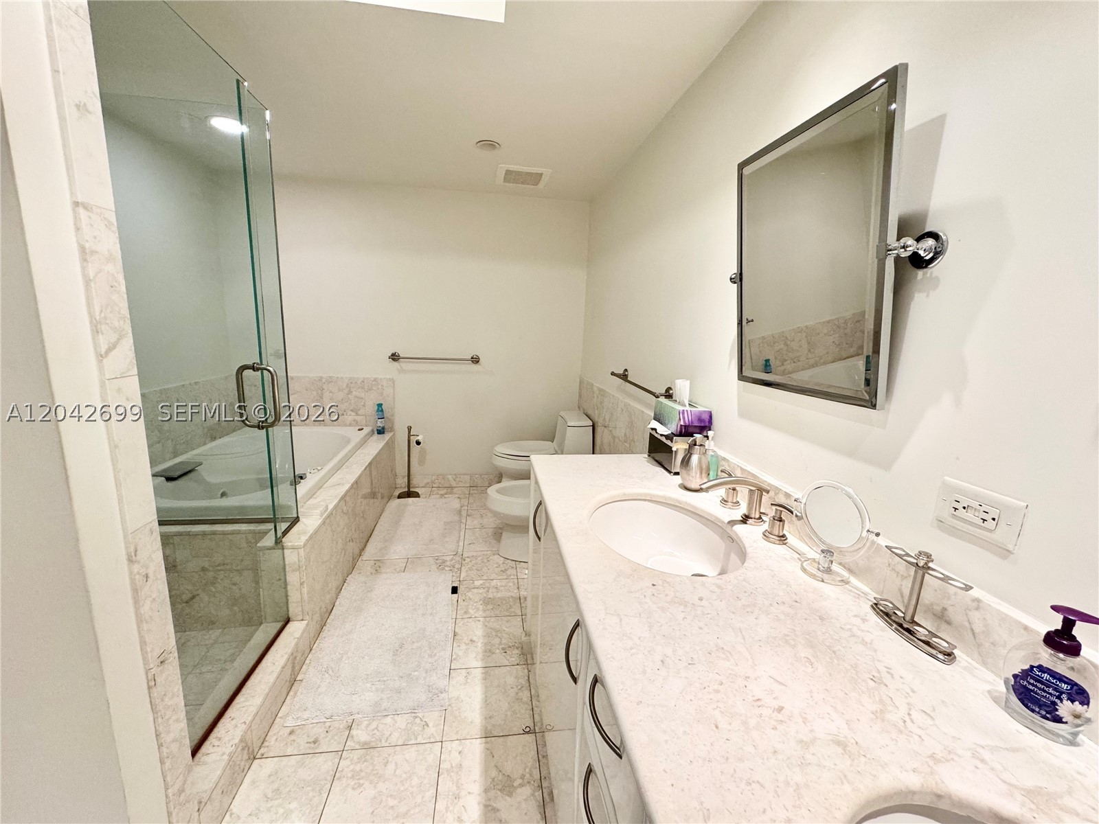 1331 Brickell Bay Dr #406 Miami, FL 33131
