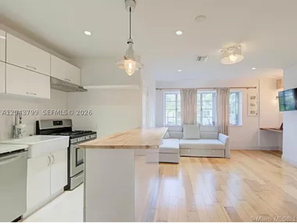 840 Michigan Ave #7