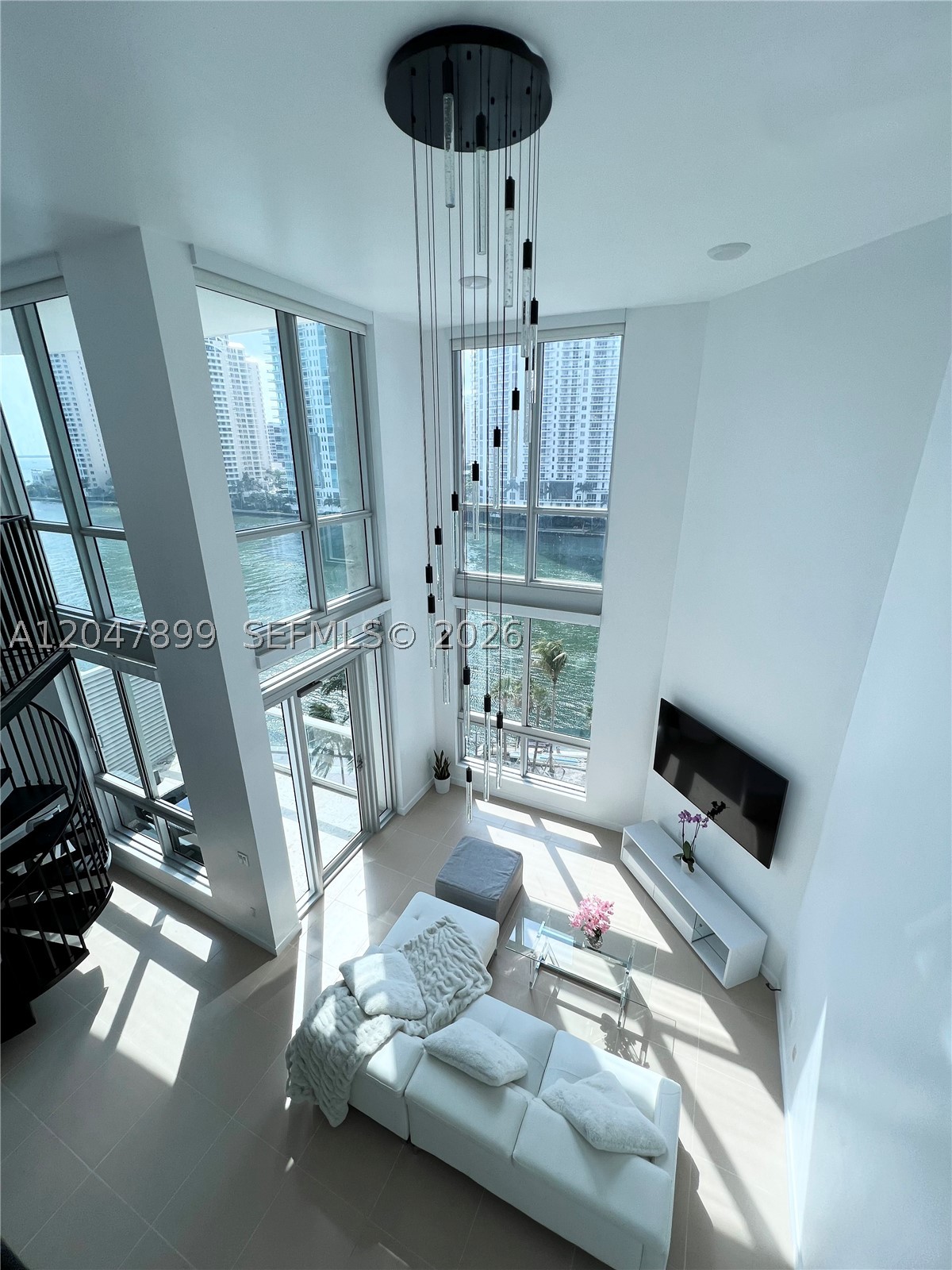 300 S Biscayne Blvd #L-814