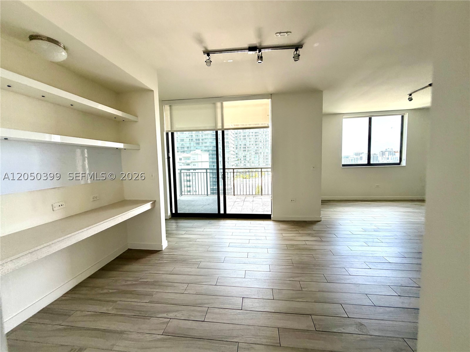 image Nine at Mary Brickell Village10