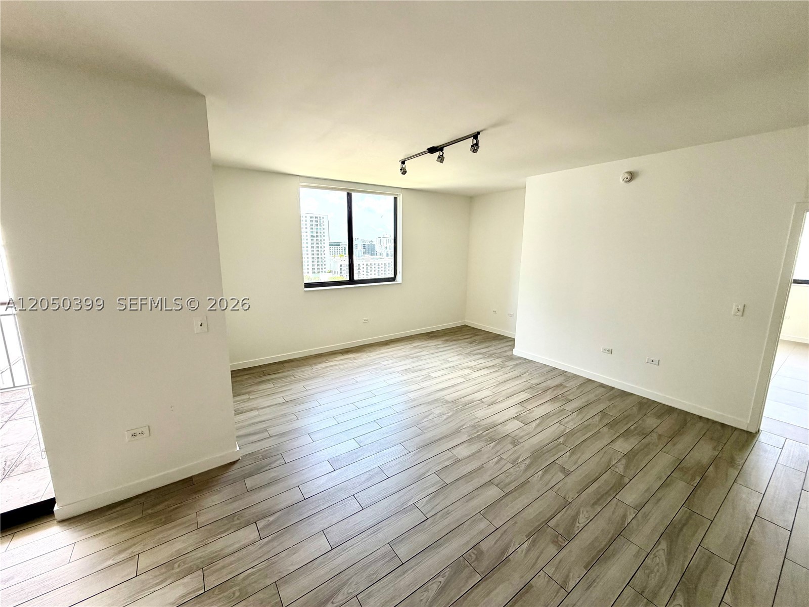 image Nine at Mary Brickell Village12