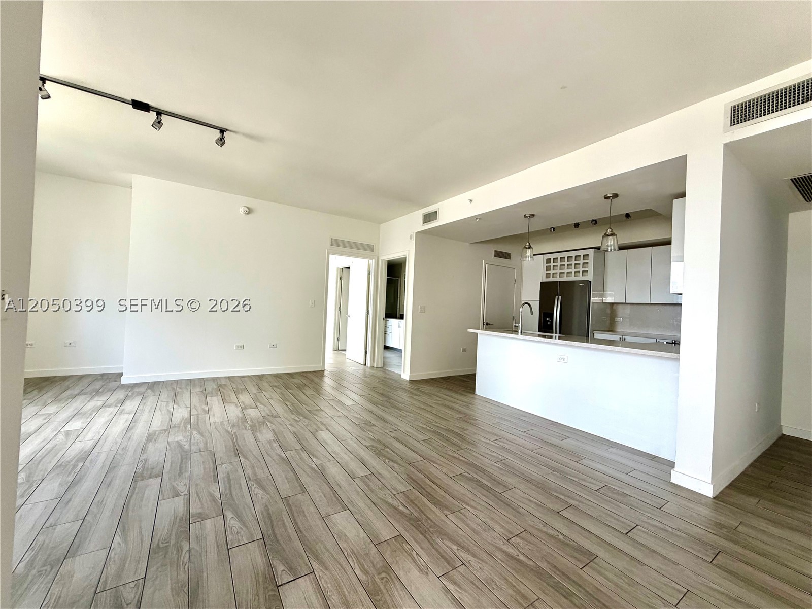 image Nine at Mary Brickell Village14