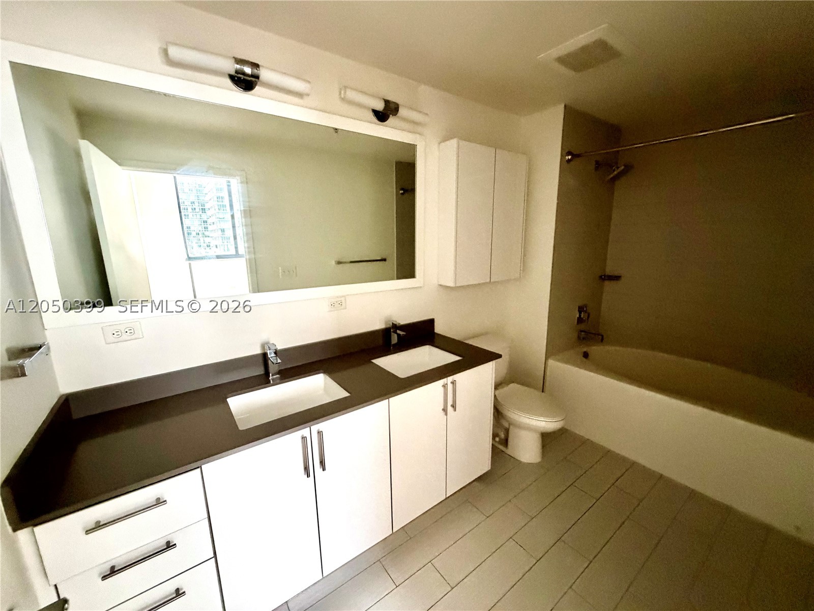 image Nine at Mary Brickell Village18