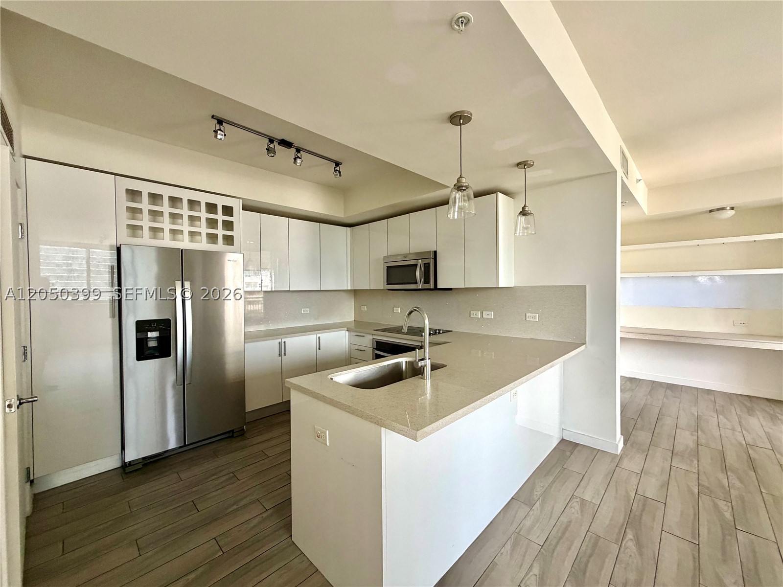 image Nine at Mary Brickell Village4