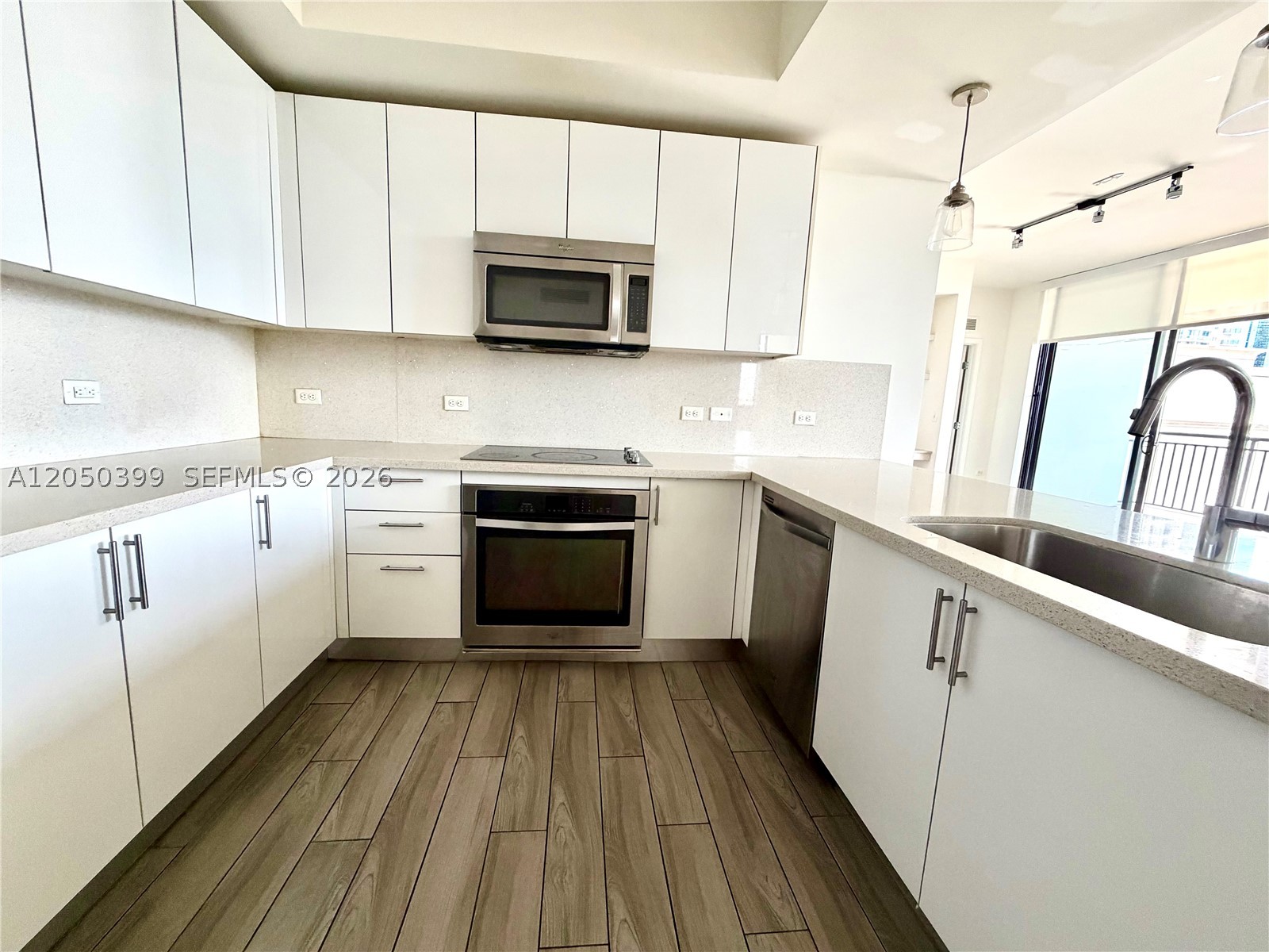 image Nine at Mary Brickell Village5
