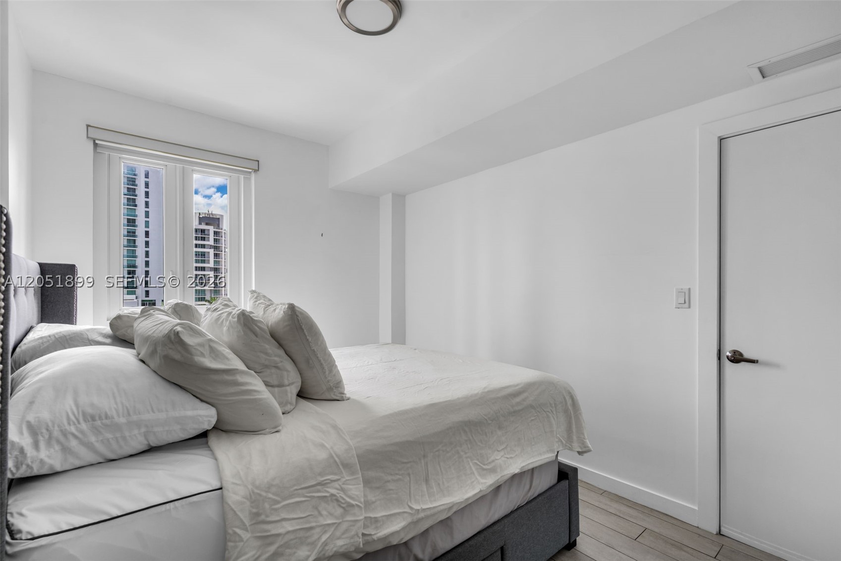 image 26 Edgewater16