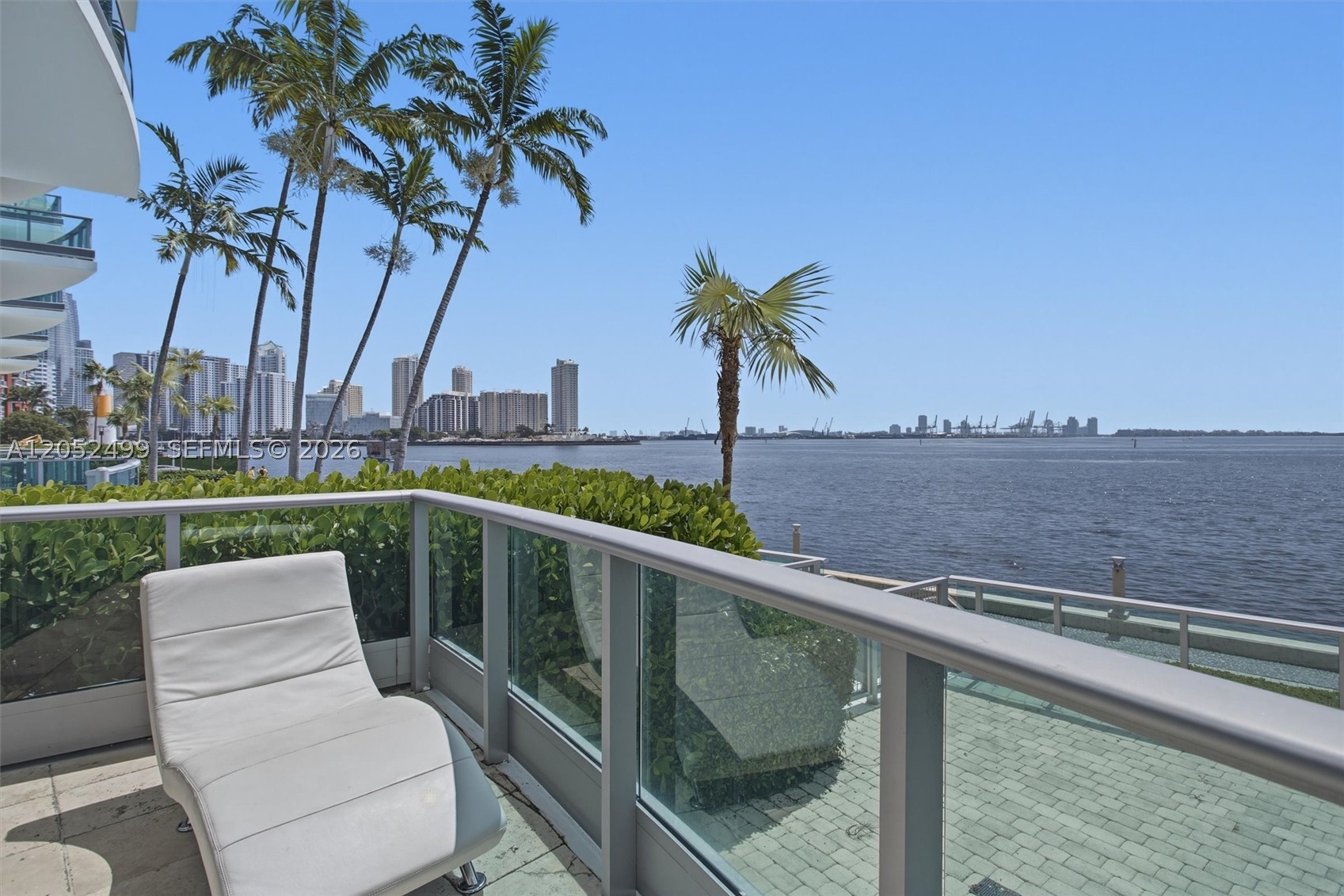 image Jade at Brickell Bay25