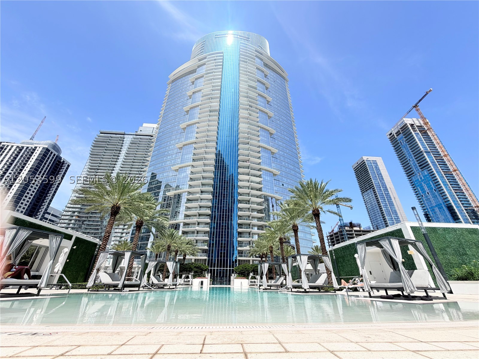 image Paramount Miami Worldcenter0