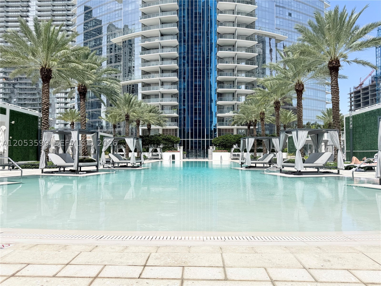 image Paramount Miami Worldcenter25