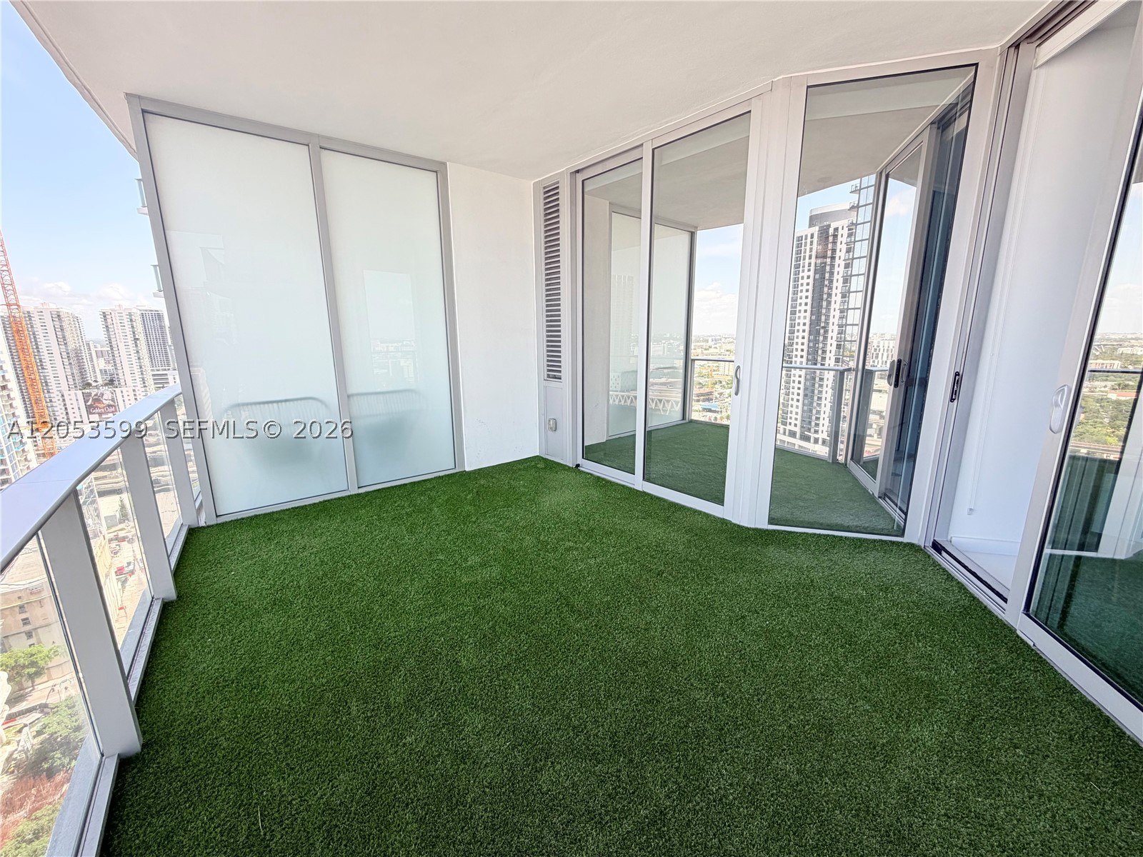 image Paramount Miami Worldcenter2