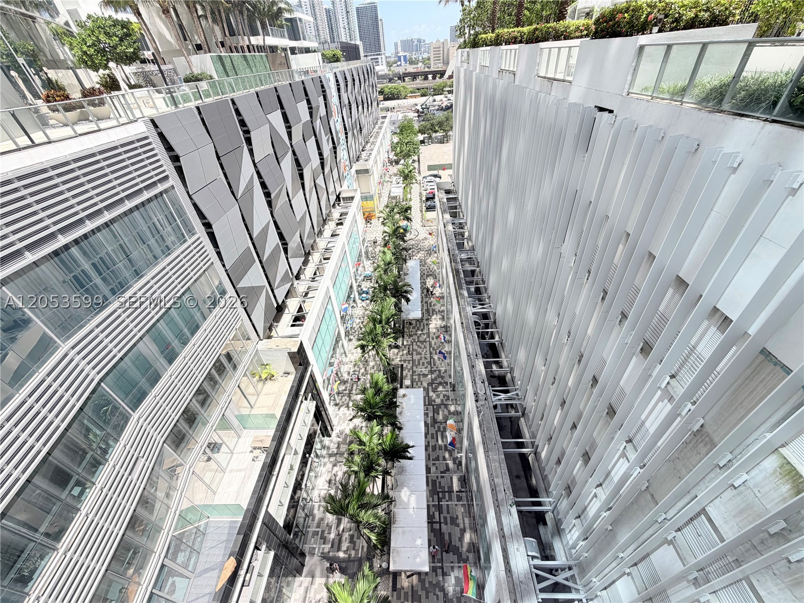 image Paramount Miami Worldcenter72