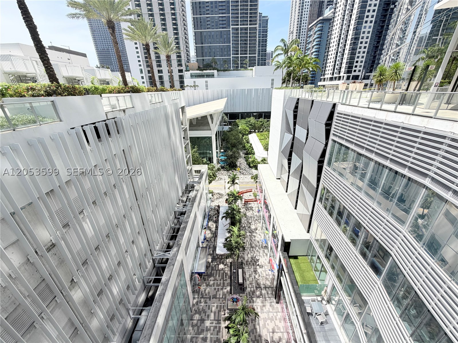 image Paramount Miami Worldcenter73
