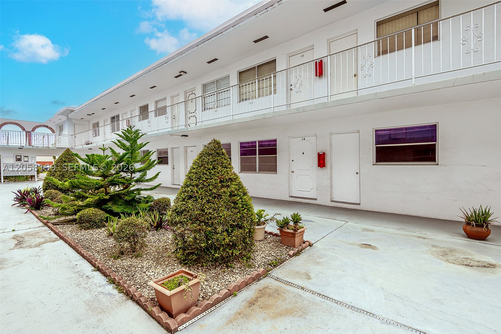 2826 Van Buren St #8