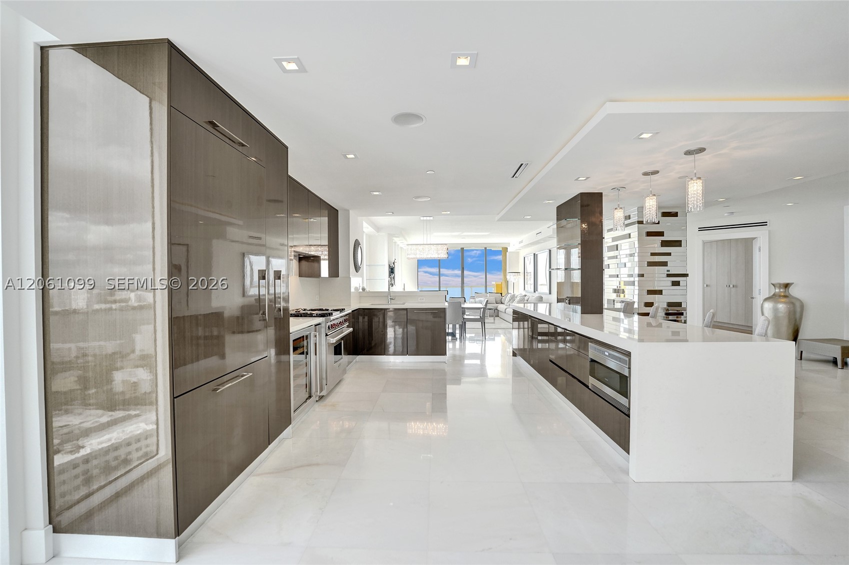 image Acqualina Residences9