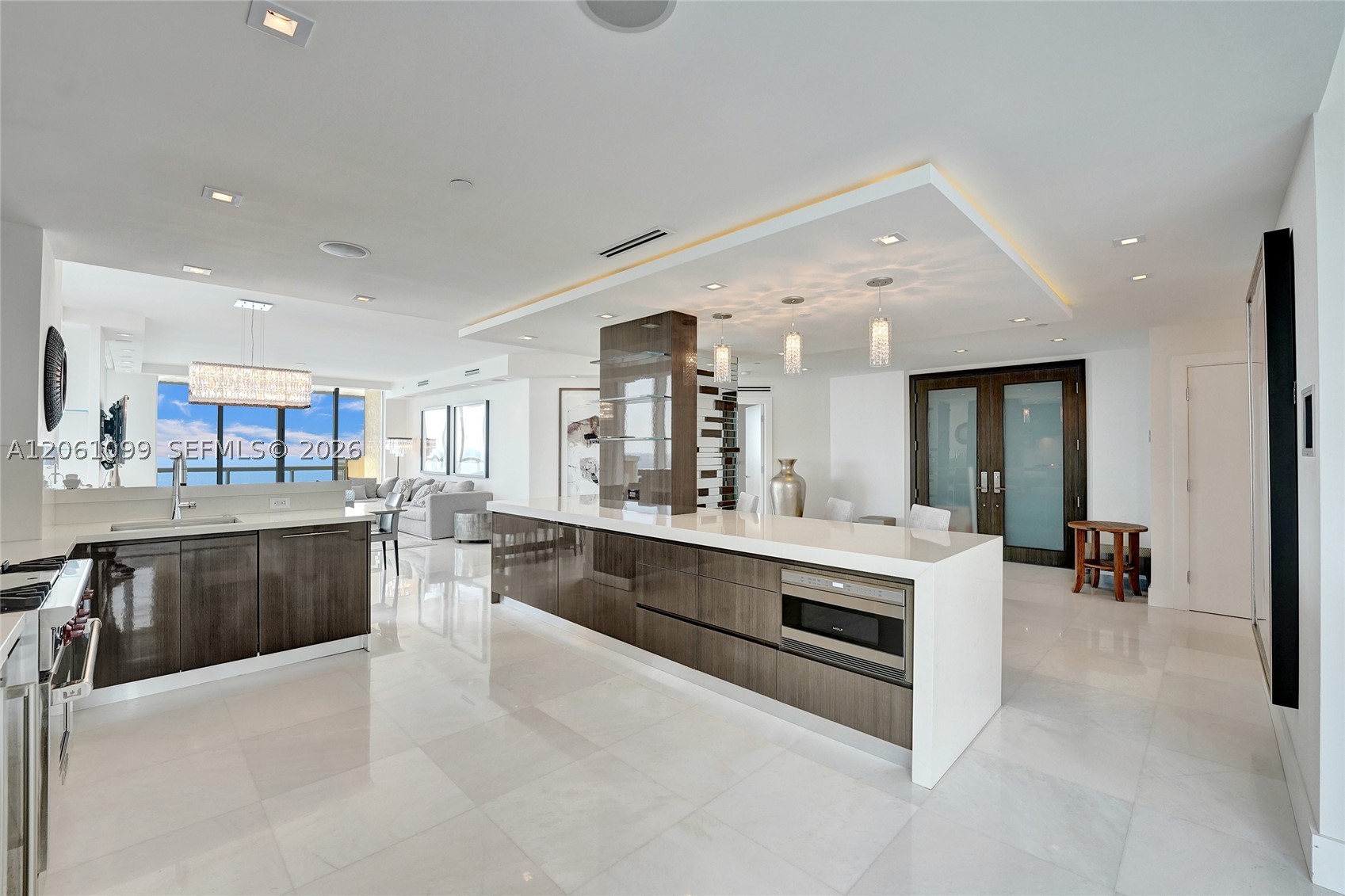 image Acqualina Residences10