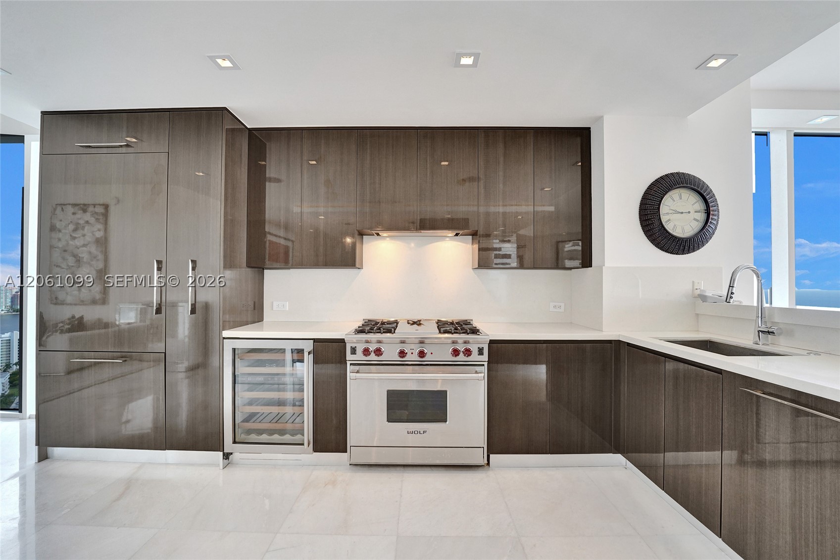image Acqualina Residences11