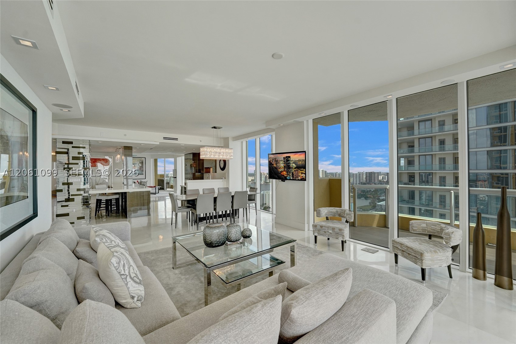 image Acqualina Residences28
