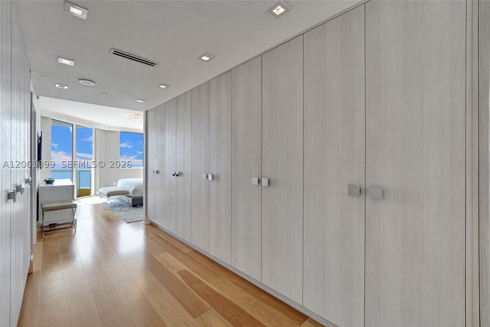 image Acqualina Residences30