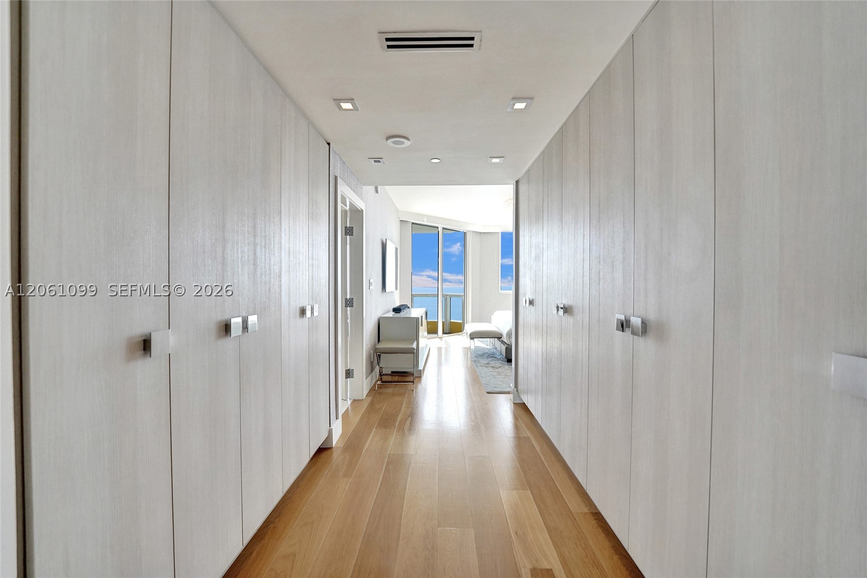 image Acqualina Residences31