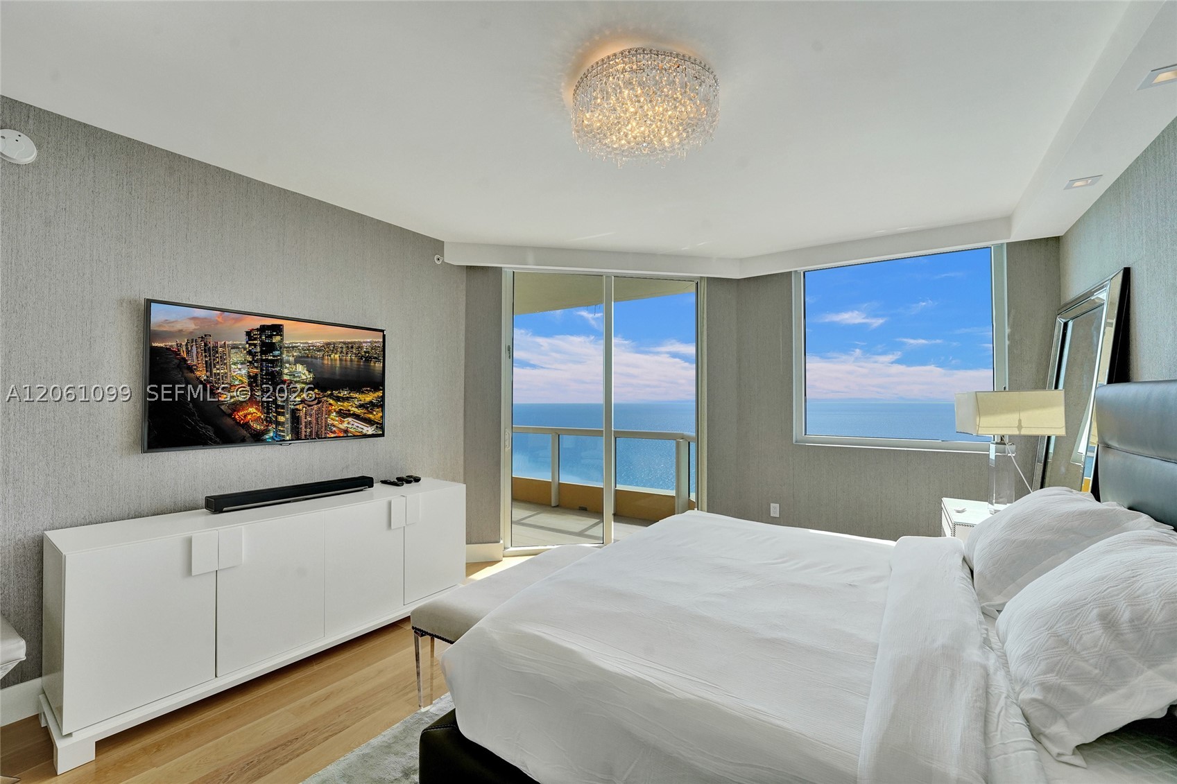 image Acqualina Residences34