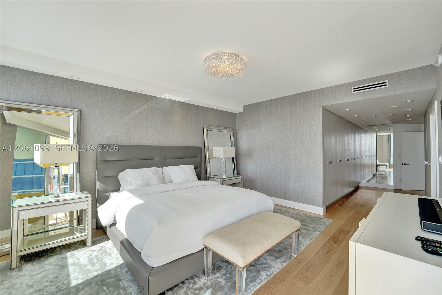 image Acqualina Residences35