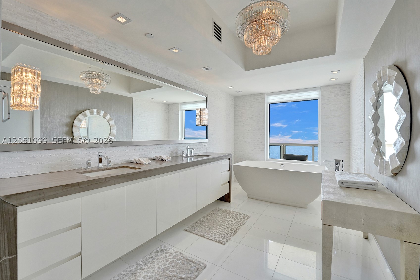 image Acqualina Residences38